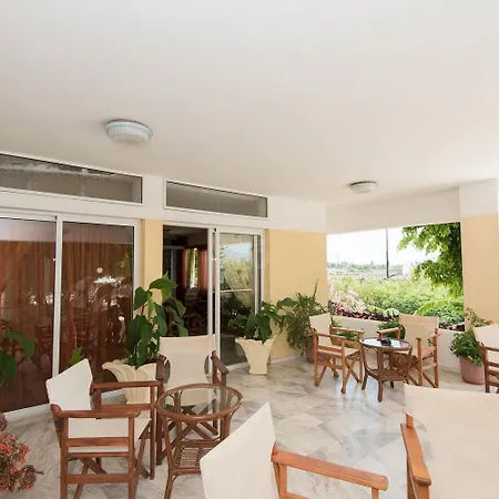 Hotel Leonidas & 2*
