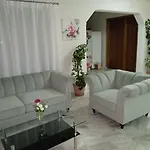 Leonidas Hotel&studios Hotel 2*