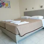 Hotel Leonidas Hotel&studios 2*