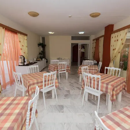 Leonidas & Szálloda