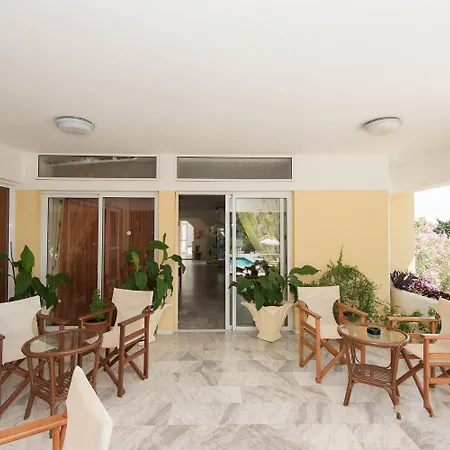 واستوديوهات ليونيداس بلدة كوس