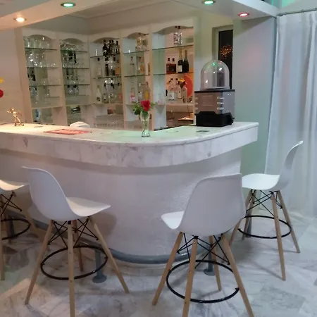 Hotel Leonidas & 2*