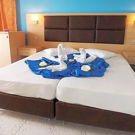 Otel Leonidas & 2*