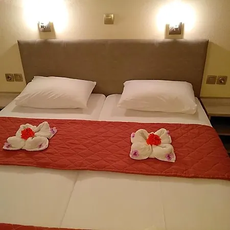 Leonidas & Otel 2*