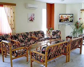 واستوديوهات ليونيداس فندق