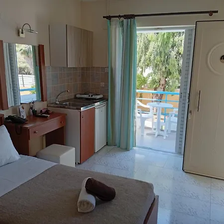 Leonidas & Hotel Kos