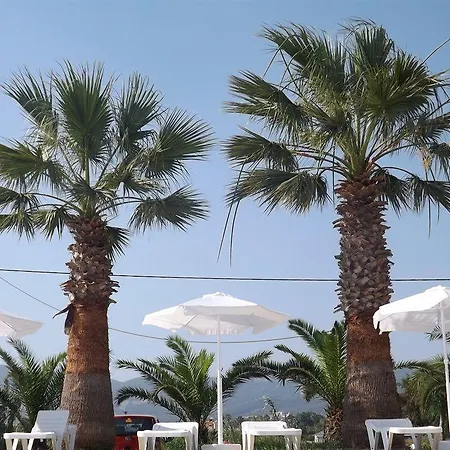 酒店 莱昂尼达斯酒店及一室公寓 科斯镇