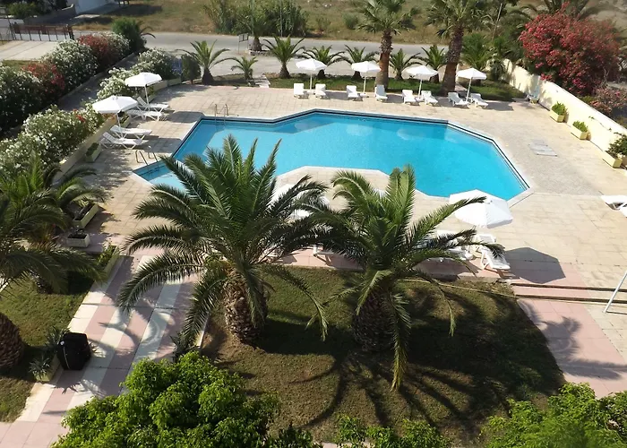 Leonidas Hotel&studios 2*