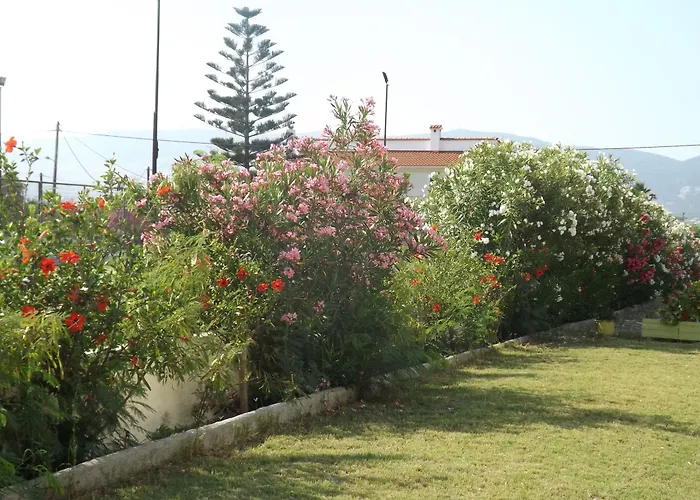 Leonidas Hotel&studios Hotel