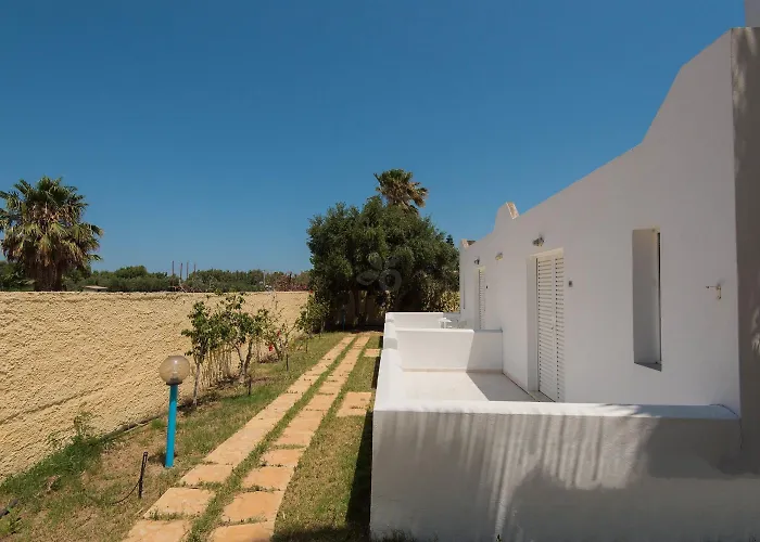 Leonidas Hotel&studios