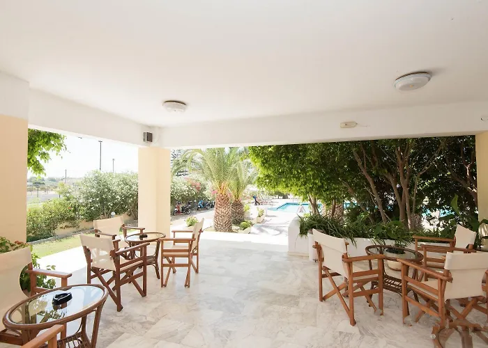 Leonidas Hotel&studios