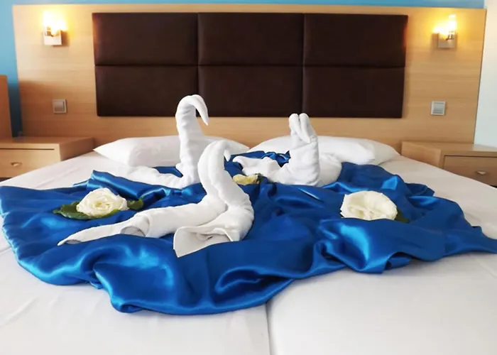 Leonidas Hotel&studios