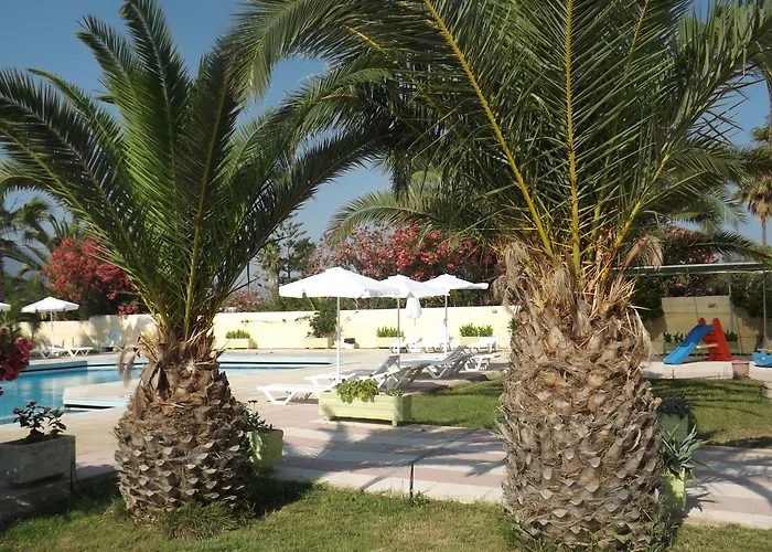 Leonidas Hotel&studios 2*