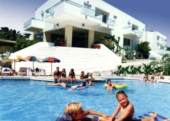 Leonidas Hotel&studios Hotel