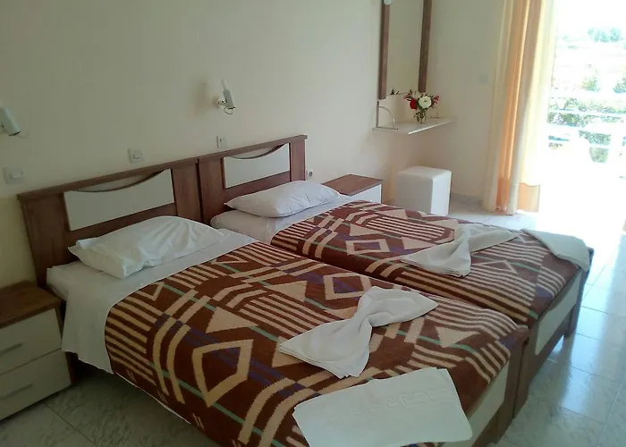 Hotel Leonidas Hotel&studios