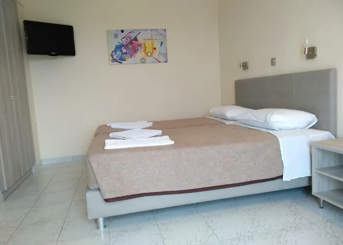 Leonidas Hotel&studios 2*