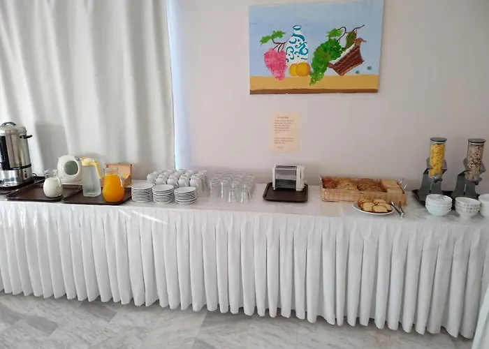 Leonidas Hotel&studios 2*